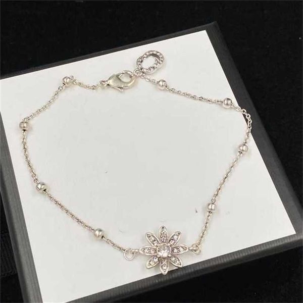 

2023 designer new jewelry pendant flower double rhinestone necklace brass minority fashion versatile sweater chain, Silver
