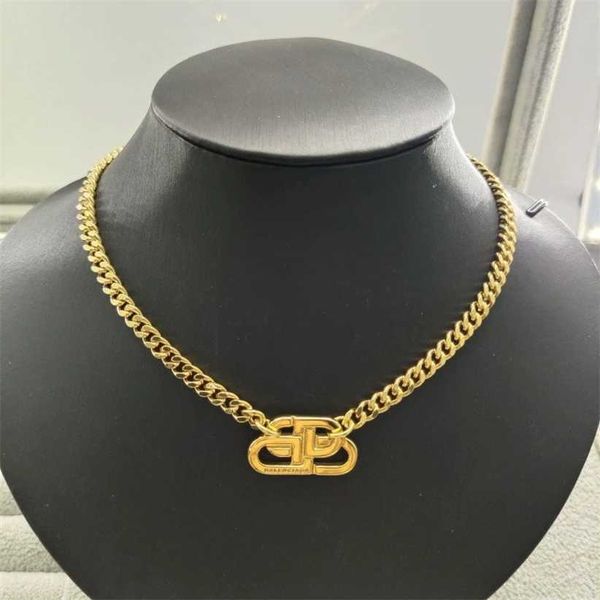 

2023 designer new french style b letter necklace star geometric necklace brass gold plating, Black