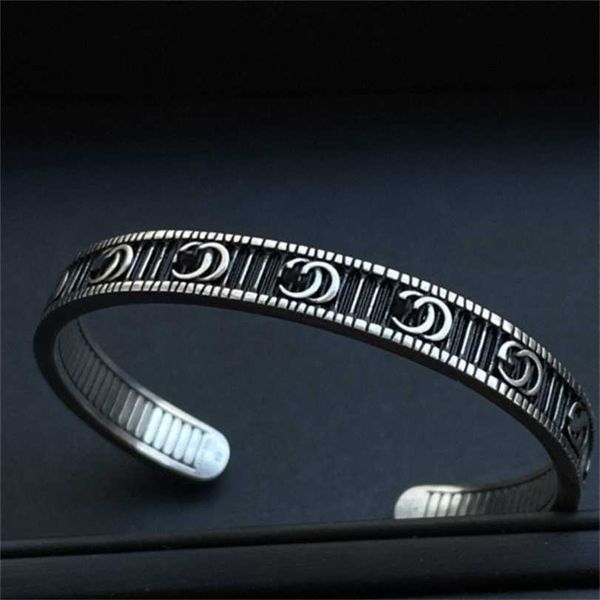 

2023 designer new jewelry silver worn letter bracelet with vertical stripe personalized lovers' same bracelet, Black