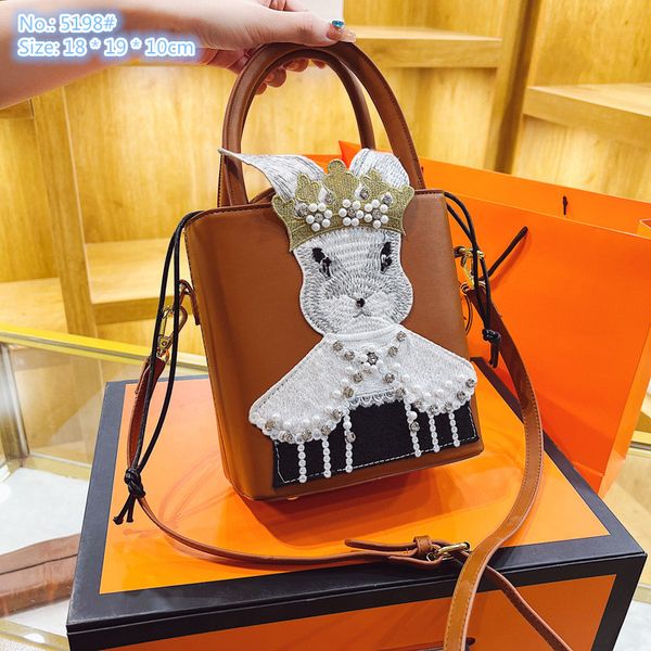 

Factory wholesale ladies shoulder bags 2 colors sweet and lovely embroidered handbag this year popular lace beaded fashion mobile phone bag leather backpack, Brown-5198#