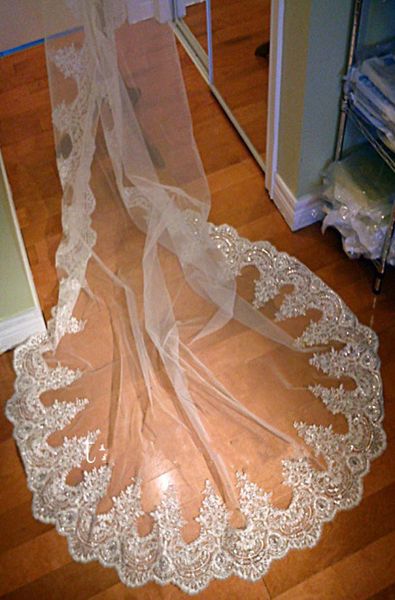 

new gorgeous real image wedding veils three meters long veils lace applique crystals sheer tulle cathedral length bridal vei3965923, Black