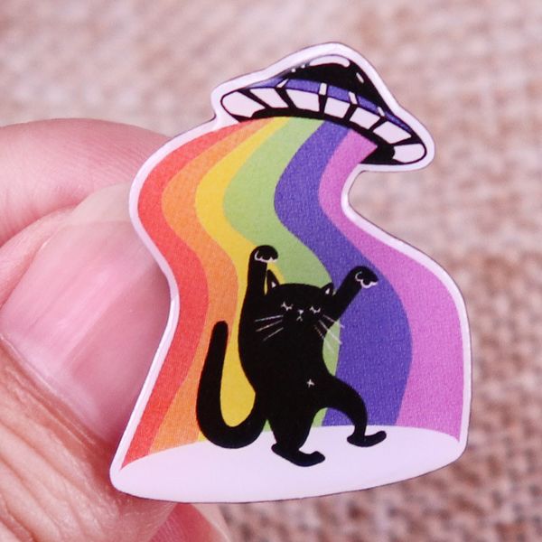 

spacecraft abducts cats lapel pin rainbow badge cute anime movies games hard enamel pins collect metal cartoon brooch, Blue