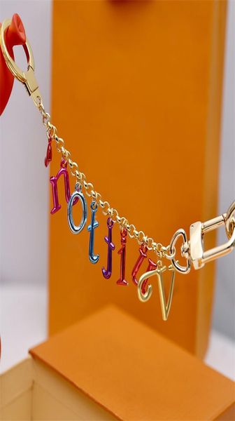 

fashion colorful luxury designer lover keychain letter pendant bag buckle keychains for mens womens keys buckle ornaments wholesal3361440, Silver