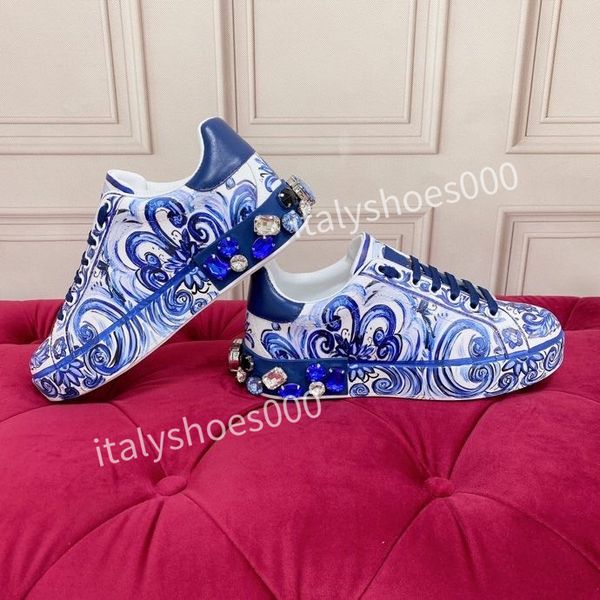 

2023 new men casual leather shoes low black white shoes men and women fashionable casual shoes