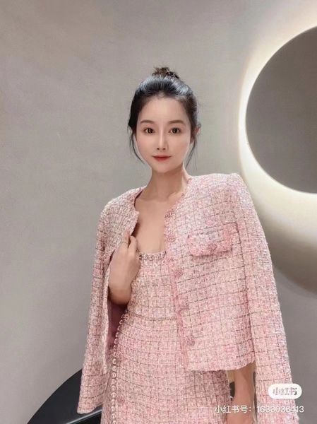 

women's knits tee pink oneck single breasted tweed knitted cardigan or sleeveless knitting vest mini dress 230317, White