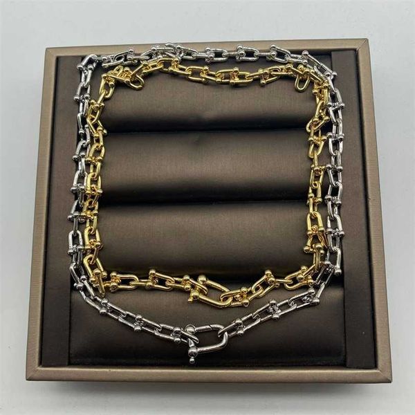 

2023 designer new b / family new horseshoe gold ins cool style simple fashion personalized clavicle chain necklace female, Black