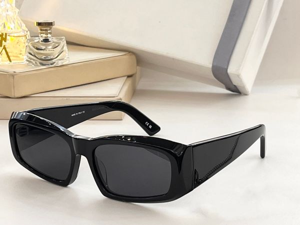 

sunglasses for women men designers summer 0266s style anti-ultraviolet retro plate full frame eyeglasses random box, White;black