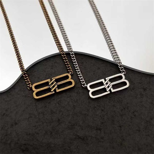 

2023 designer medieval new light luxury collar chain neckchain fashion design old bb letter versatile advanced sense necklace, Black