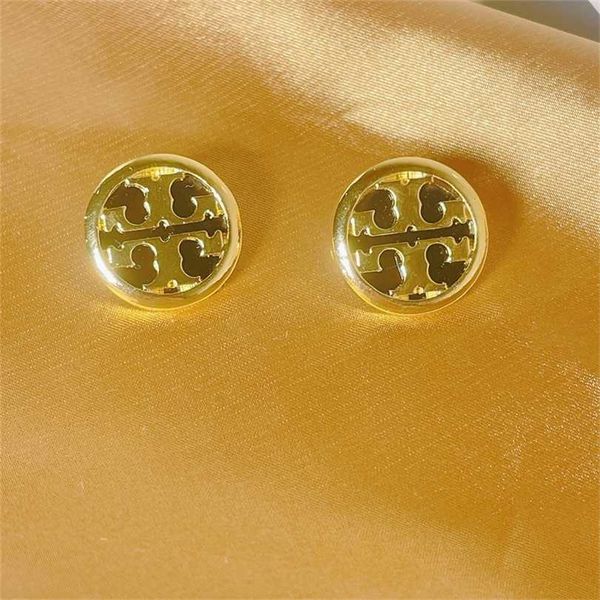 

2023 designer new fashion jewelry classic double micro standard plated texture round small commuting, Golden