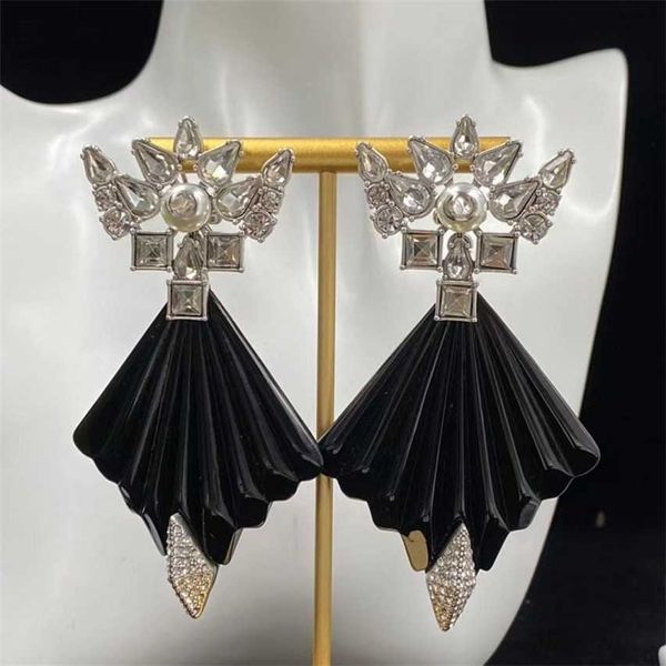 

2023 designer new gujia double g rhinestone brass material temperament premium sense 925 silver needle earrings female, Golden