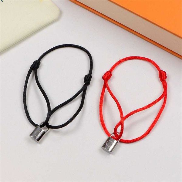 

2023 designer new lvjia lock head pendant stainless grilled light luxury design sense small titanium steel bracelet couple handwear, Golden;silver