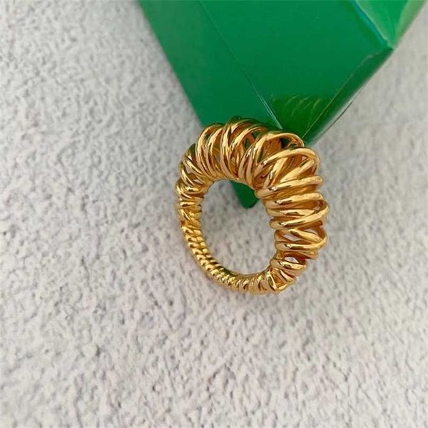 

2023 designer b home new stereoscopic wrapping fashion personalized metal simple ring, Silver