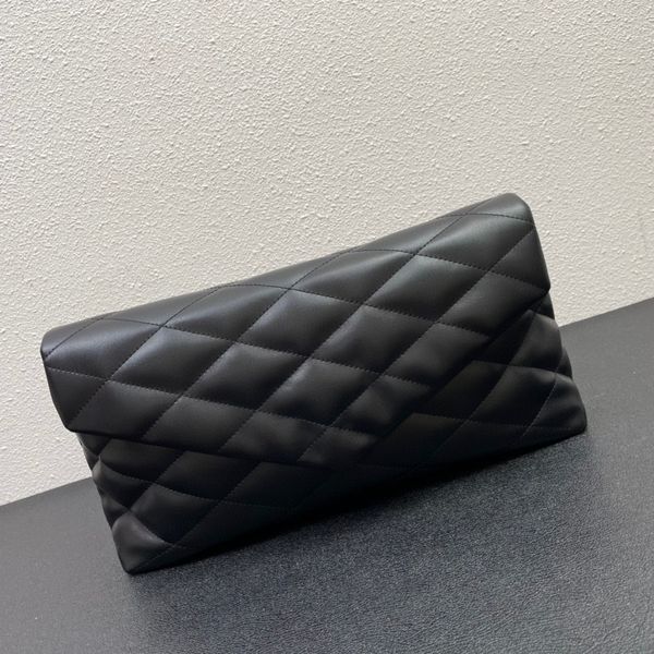 

luxury designer tote bag large capacity women's clutch bag leather handbag purse fashion metal logo shoulder messenger bag vintage buck