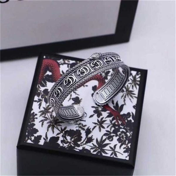 

2023 designer new fashion jewelry 925 double stripe three-dimensional king snake open gear edging fashion men's bracelet, Black