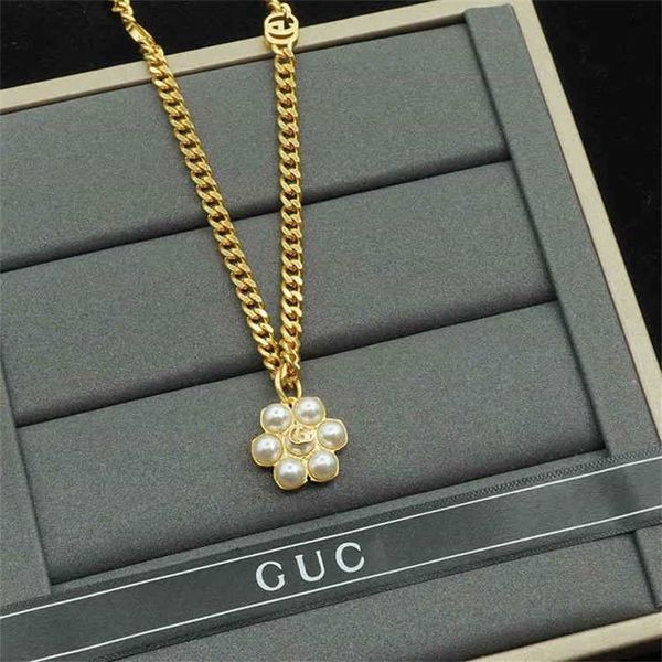 

2023 designer new ancient family pearl flower double letter christmas gift senior elegant simple and generous necklace female, Silver