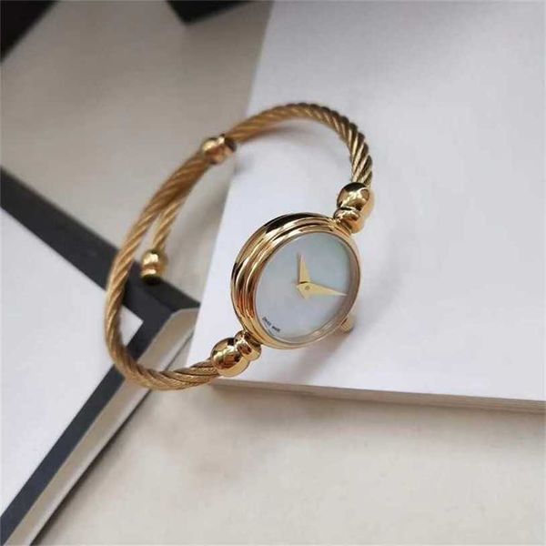 

2023 designer new jewelry steel rope and iron chain women's bracelet style goddess temperament small quartz watch, Black