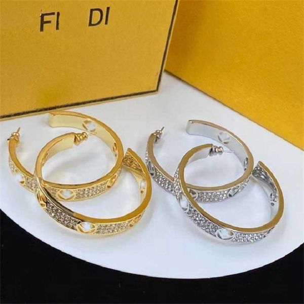 

2023 designer new fenjia letter minority design rhinestone earrings 925 silver needle brass earrings female, Golden