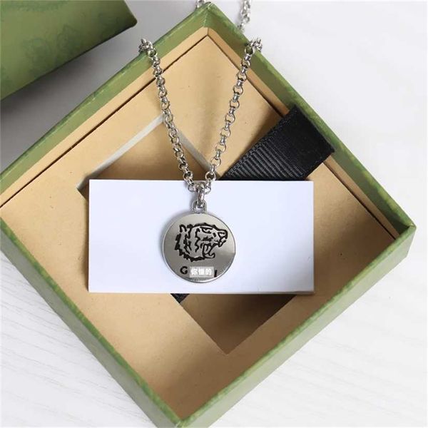 

2023 designer new jewelry gu fearless necklace men's and women's personality fashion brand tiger head used double sweater chain, Black
