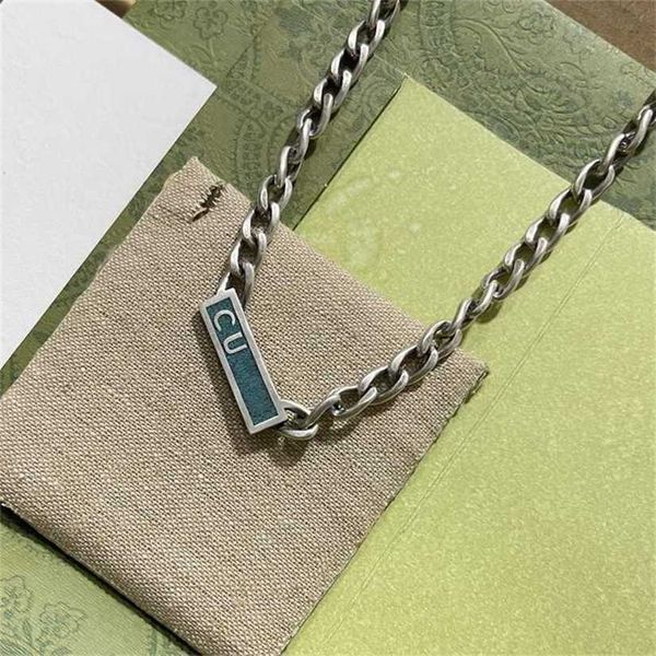 

2023 designer new jewelry double green enamel horizontal alphabet decoration men's and women's fashion simple pendant lover neckla, Silver