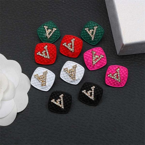 

2023 designer new foreign style jewelry net red japanese and korean handmade earrings s925 silver needle v, Golden