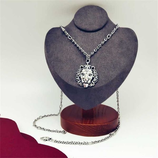 

2023 designer new jewelry personalized antique silver lion head pendant ancient parent clavicle chain women's necklace, Black
