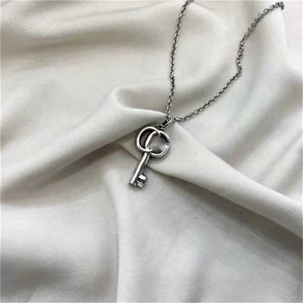 

2023 designer new fashion jewelry gujia fashion 925 silver key necklace classic vine carving pattern bracelet trend couple necklace