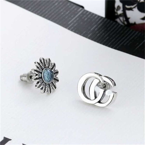 

2023 designer new fashion jewelry double ancient inlaid with blue z stone flower asymmetric earrings women's chrysanthemum daisy, Golden