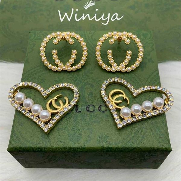 

2023 designer new jewelry earrings ancient family letter diamond inlaid pearl personalized fashion temperament heart-shaped round earrings, Silver