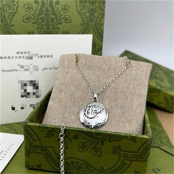 

2023 designer new fashion jewelry gujia head necklace tiger brand pendant blind for love clavicle men's and women's lovers round b, Silver