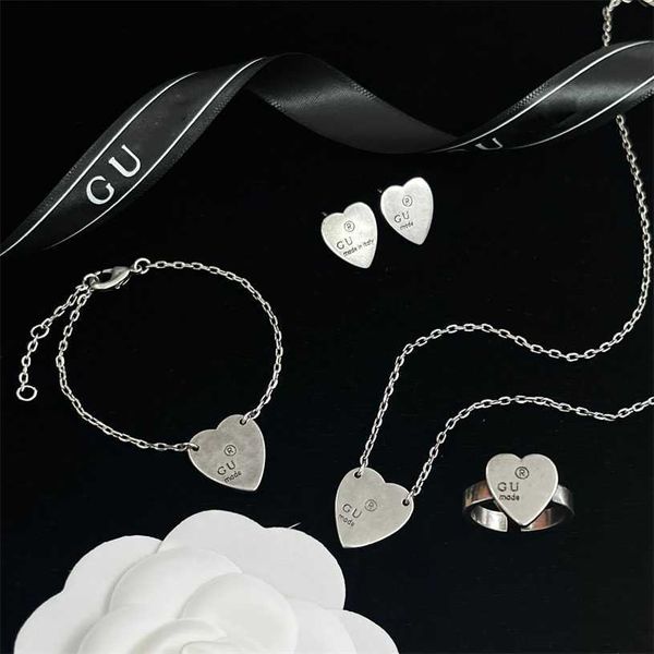 

2023 designer gujia 20 new carved heart pendant necklace adjustable fashion bracelet men's and women's high-grade earstuds, Silver
