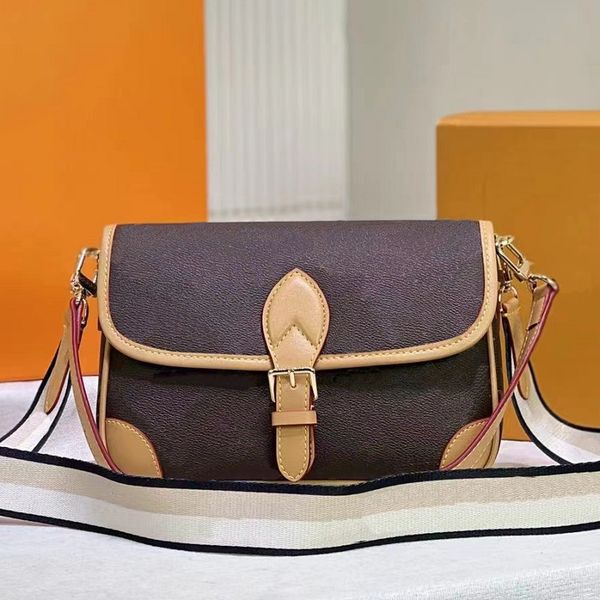 

designer bags fashion bag women's crossbody bag shoulder handbag dual purpose design classic pattern handbag
