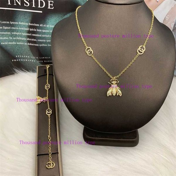 

2023 designer new gujia suit/gjia new letter diamond honeybee necklace bracelet light luxury high texture style jewelry, Silver