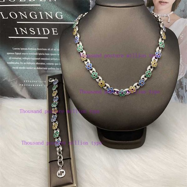 

2023 designer new gujia new enamel flower simple personality necklace bracelet fashion jewelry, Silver