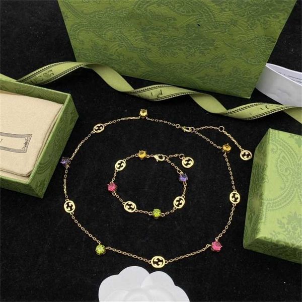 

2023 designer new jewelry color temperament neck chain bracelet simple and versatile valentine's day gift can, Black