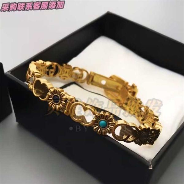 

2023 designer new jewelry same belt buckle double home full bee chrysanthemum bracelet, Black