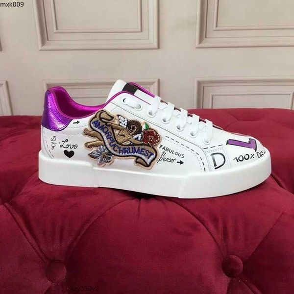 

2023 luxury designer lady flat casual shoes womens travel leather lace-up sneaker cowhide fashion letters woman white brown shoe platform me
