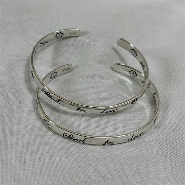 

2023 designer new jewelry gu fearless double eye heart bird flower and phrase love series bracelet, Black