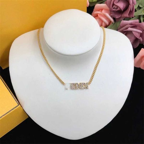 

2023 designer 22 year new fenjia twist letter rhinestone necklace brass material fashion versatile sweater chain, Black