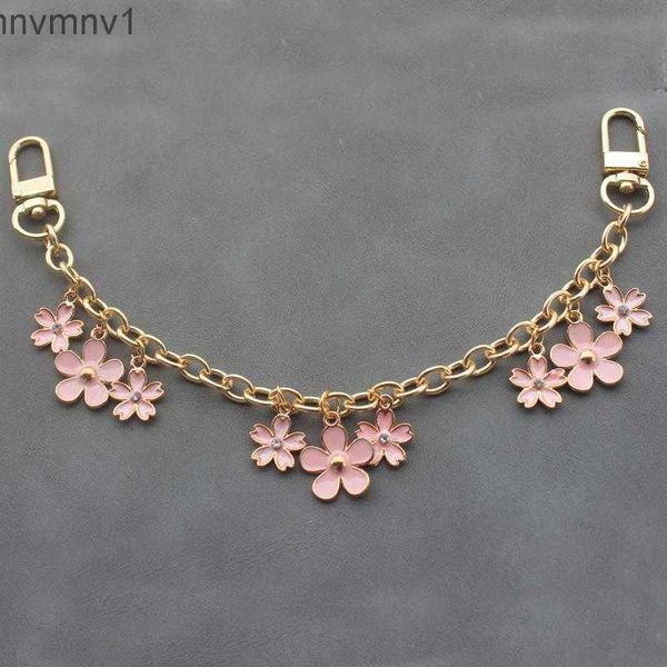

keychain viuton lvs keychains luxury bag charm chain louise vuitton for women pink flower pendant decoration accessory metal buckle ring bir, Silver