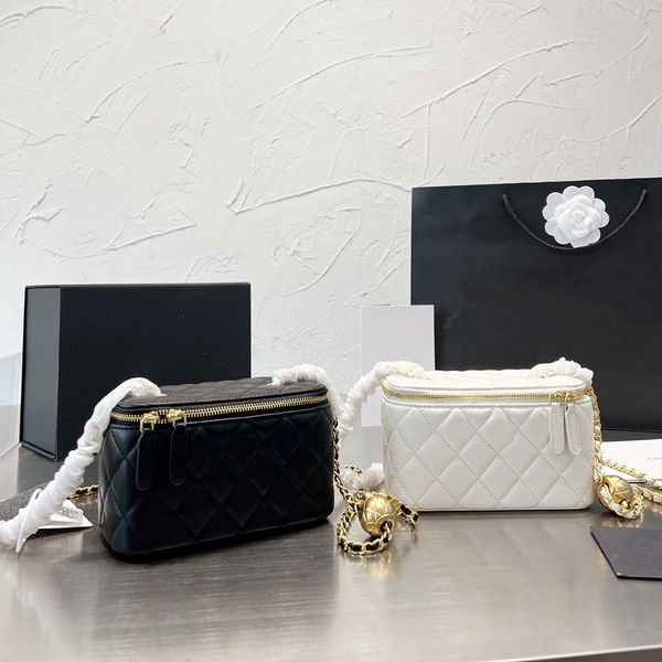 

luxurys designer cosmetic bag womens cases makeup wash leather handbag tote trapstar pouch mens wallet cross body toiletry make up shoulder