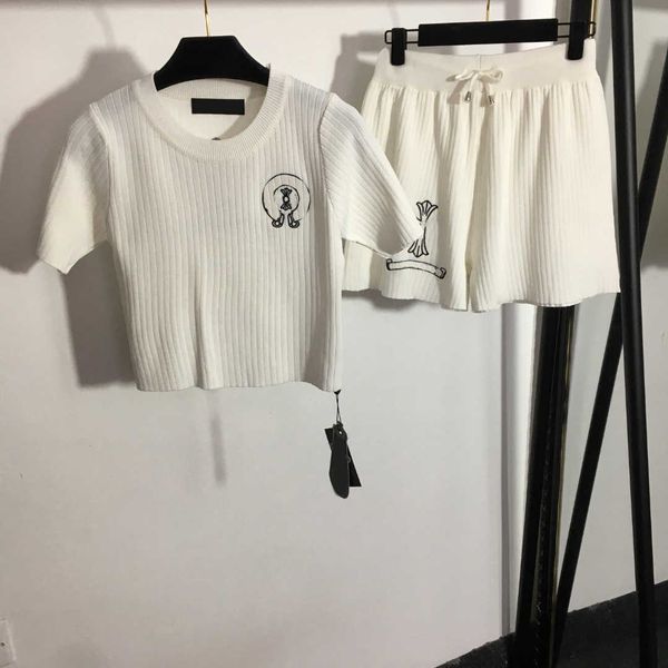

23ss womens designer brand new knitted suit embroidered short sleeve t-shirt elastic-waisted casual shorts set women clothing, Gray