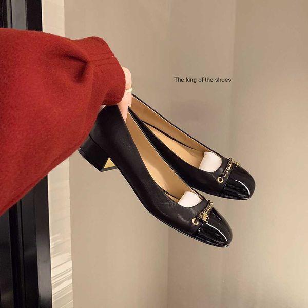 

small fragrant chain leather square head thick heel single shoes female, Black