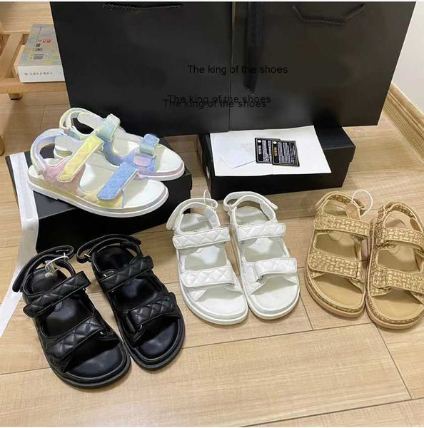

slippers2023ss designer women sandals dad caviar leather slippers crystal calf quilted slides fashion platform sandal with box, Black