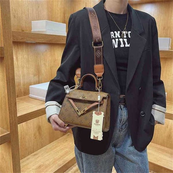 

handbag 2023 new bag small women's red large capacity shoulder messenger