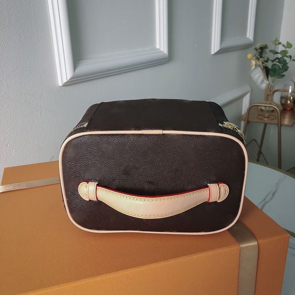 

lady cosmetic bags fashion women makeup bag makeup bag ladies high-quality handbag luxury handbag cosmetic case fashion handbag storage box