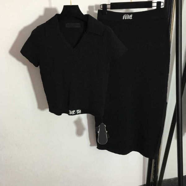 

23ss designer brand women knitted suit letter v-neck short sleeved sweater high fanny pack hip half skirt womens clothing a1, White