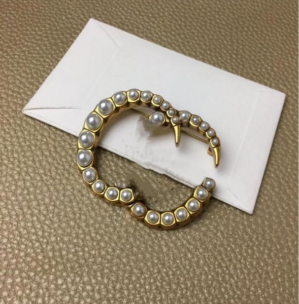 

european and american letter brooch rhinestone pearl super flash temperament coat cardigan accessories female fast4551529, Gray