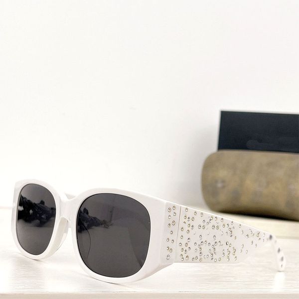 

new fashion sunglasses for women summer ch5743 style uv400 proofed retro full frame glasses with framemulti-color option, White;black