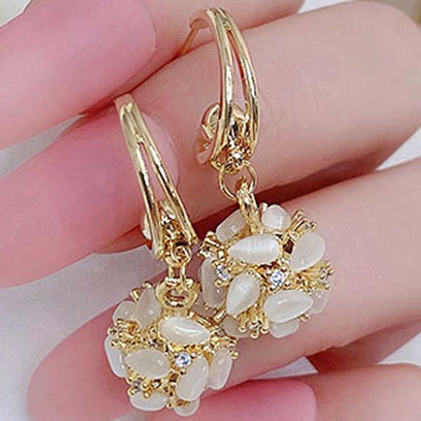 

charm 2022 fashion hydrangea styles earring 14k real gold plating earring temperament elegant zircon earrings round trendy luxury gift g2303, Golden