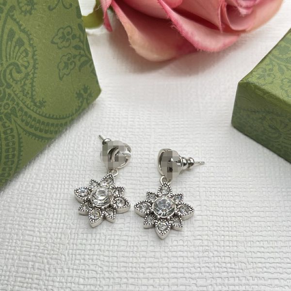 

luxury brand women earrings stud retro gold color extravagant colorful pearl earrings engagement earring for lady gifts wholesale jewelry ge, Golden;silver
